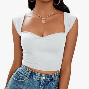 NWOT🏷️ White Ribbed Sweetheart Neckline Crop Top